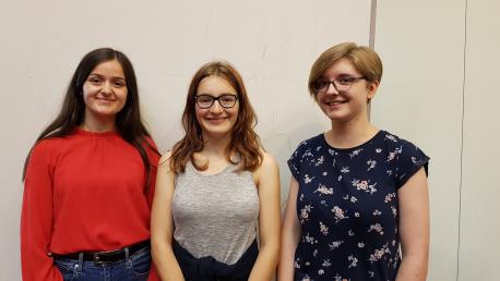 (v. l. n. r.): Isabell-Sefija Duric, Juliane Schertler, Lena Maunz