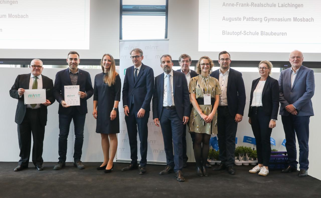 Übergabe Zertifizierung | Quelle: Frank Eppler